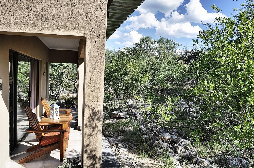 Toshari Lodge Okaukuejo Chambre photo