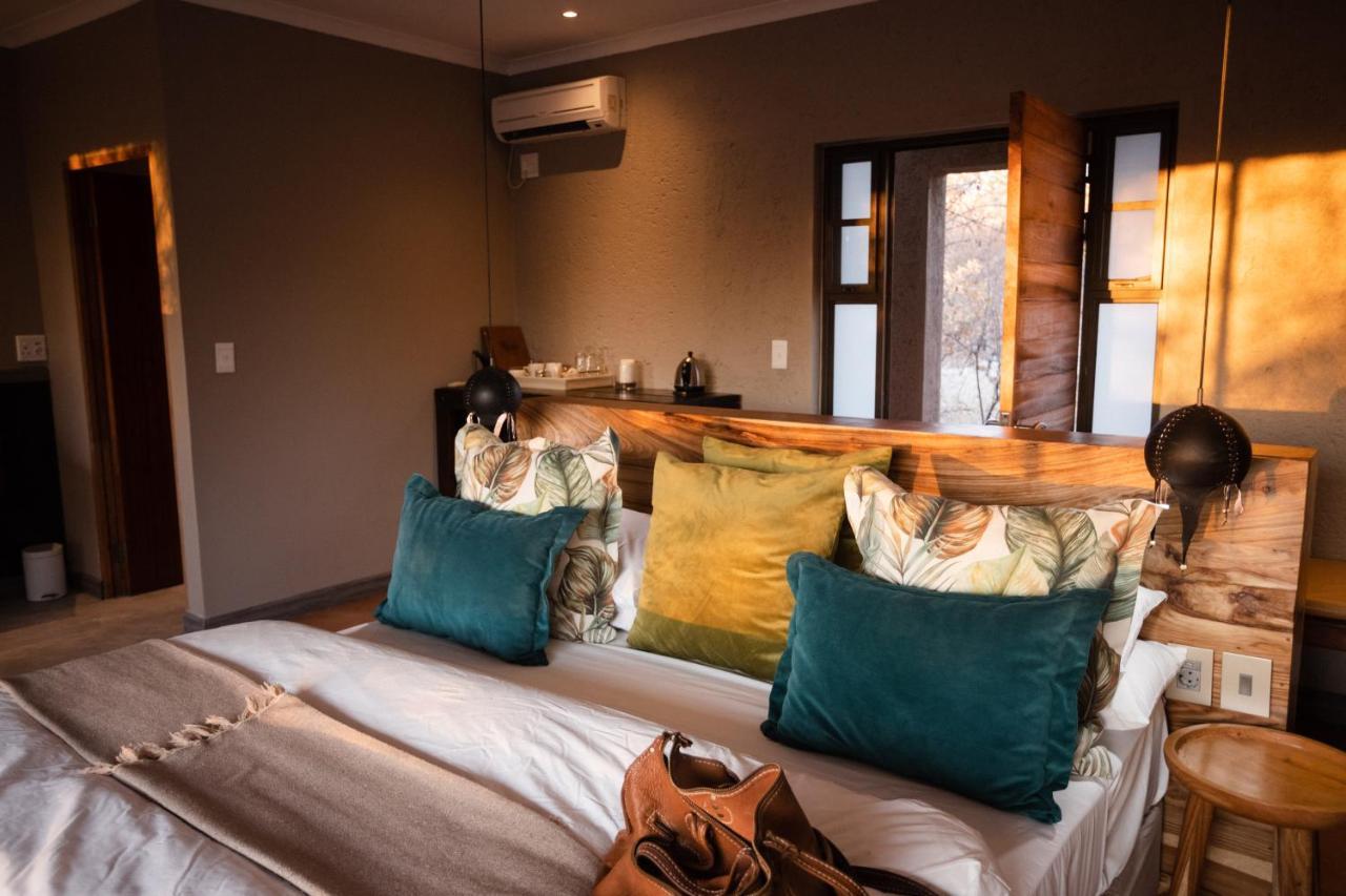 Toshari Lodge Okaukuejo Extérieur photo